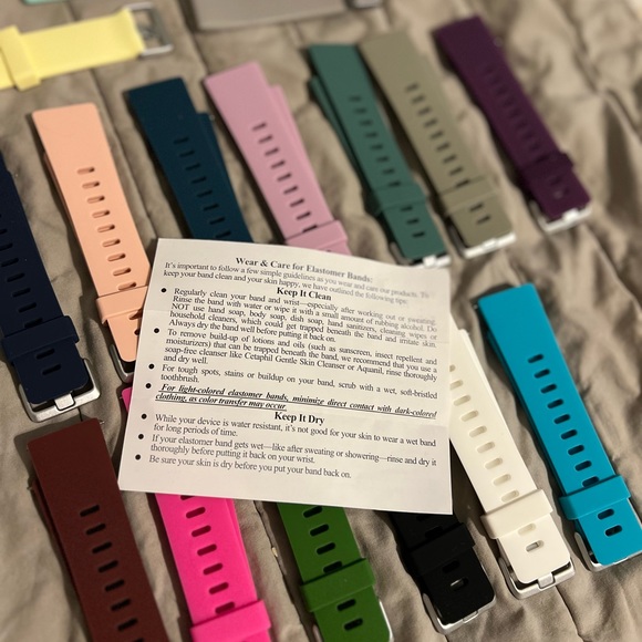 FITBIT LITE BUNDLE - Picture 6 of 7